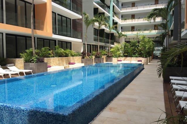 The City Luxury Suites Playa del Carmen Eksteriør bilde